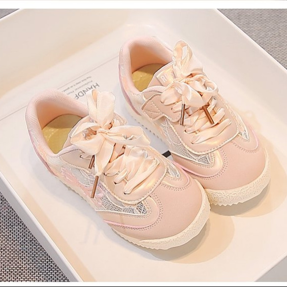 Family Travel Kids Casual Shoe - Outdoor Adventure For Kids のレビューと価格