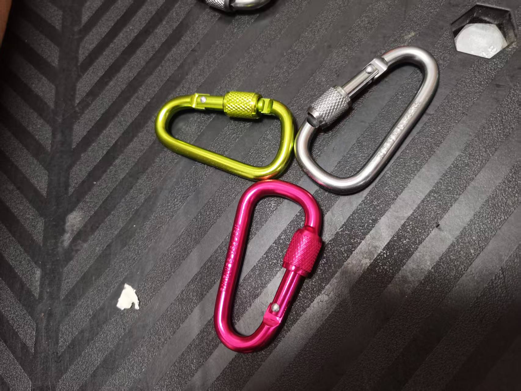 2026 D Shape Locking Carabiner - Carabiner Locking D のレビューと価格